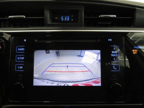 Used 2019 Toyota Corolla LE FWD image 18