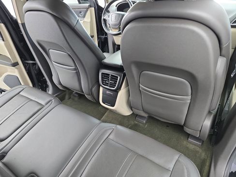 Used 2020 Lincoln Nautilus Reserve w/ Equipment Group 201A image 11