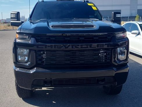 Used 2022 Chevrolet Silverado 2500 Custom w/ Custom Value Package AWD/4WD image 4