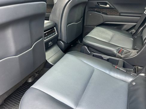 Certified 2024 Lexus GX 550 w/ Accessory Package (Z1) AWD/4WD image 9