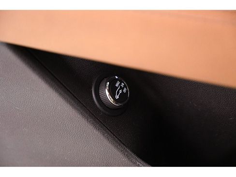 Used 2024 Cadillac XT5 Premium Luxury image 32