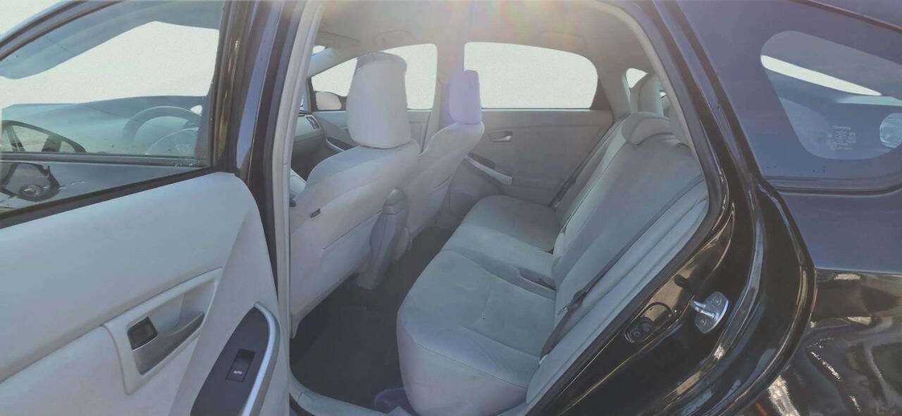 Used 2014 Toyota Prius Two FWD image 7