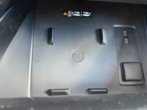 New 2025 Chevrolet Silverado EV RST image 34