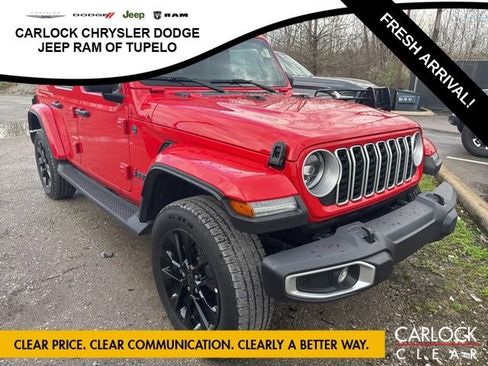 Used 2025 Jeep Wrangler Sahara image 25