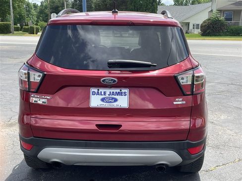 Used 2017 Ford Escape SE w/ Equipment Group 201A AWD/4WD image 10