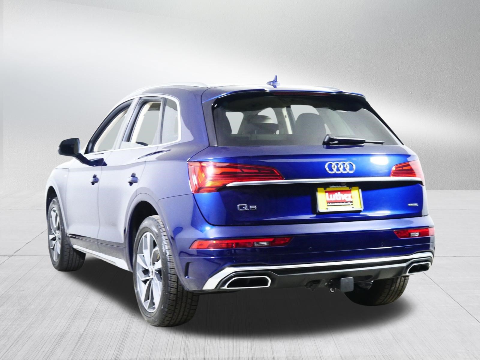 Used 2023 Audi Q5 2.0T Premium Plus w/ Premium Plus Package AWD/4WD image 5