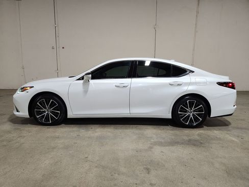 Used 2024 Lexus ES 350 w/ Premium Package image 7