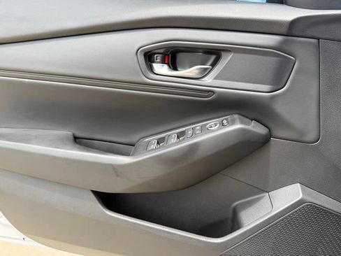Used 2023 Honda Accord EX image 21