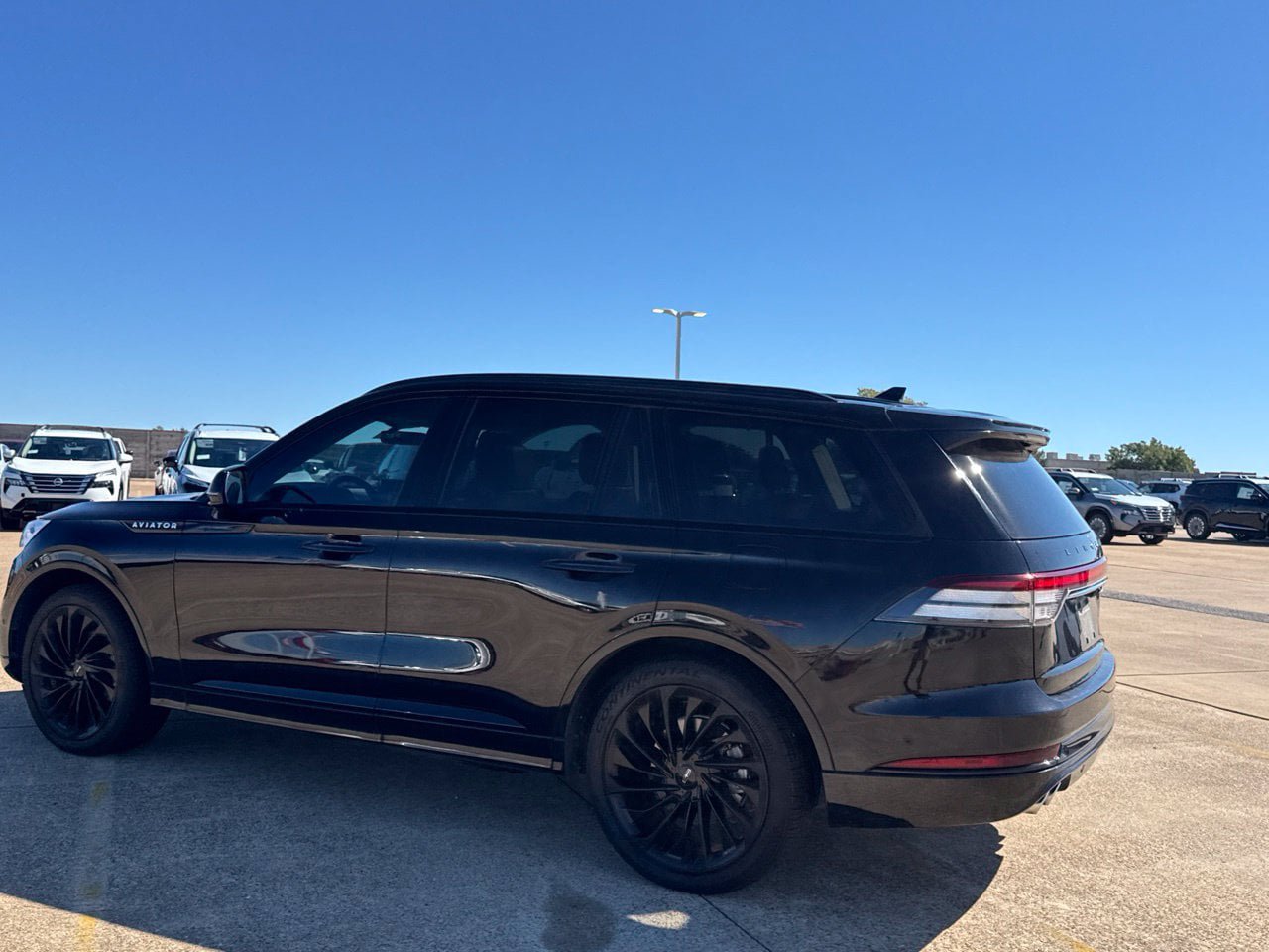 Used 2023 Lincoln Aviator Reserve w/ Equipment Group 201A RWD image 15