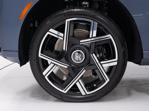 Certified 2025 Rolls-Royce Cullinan Black Badge AWD/4WD image 56