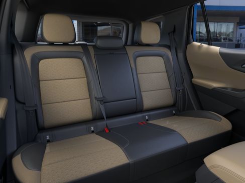 New 2026 Chevrolet Equinox ACTIV w/ Convenience Package III FWD image 41