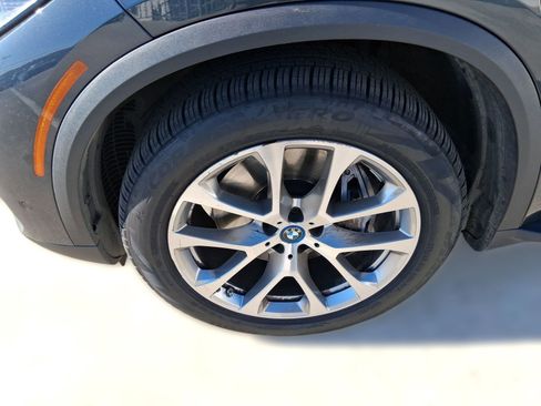 Certified 2022 BMW X5 xDrive45e w/ Executive Package image 10