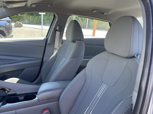 Certified 2022 Hyundai Elantra SEL w/ Convenience Package FWD image 20