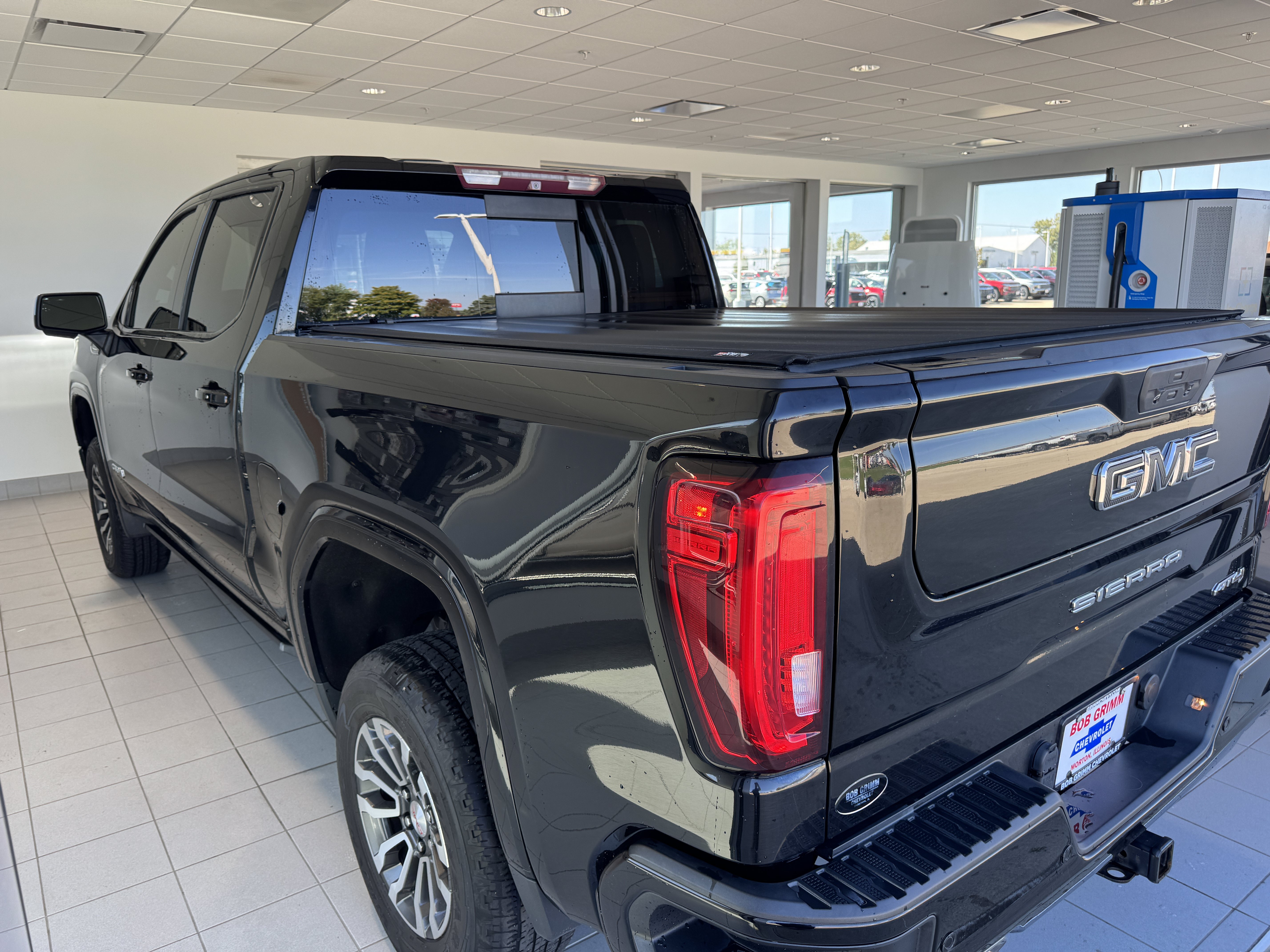 Used 2019 GMC Sierra 1500 AT4 w/ Technology Package AWD/4WD image 8