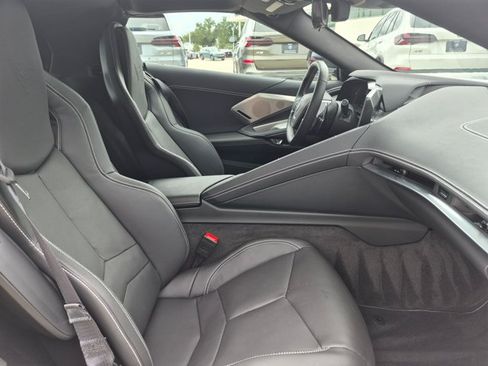 Used 2025 Chevrolet Corvette Stingray Preferred Cpe w/ 2LT RWD image 18