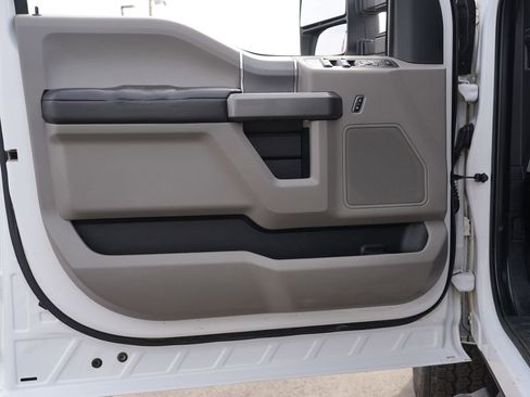 Used 2021 Ford F250 XLT w/ XLT Premium Package image 14