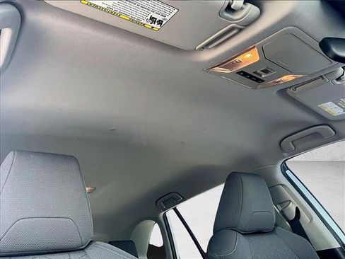 Used 2020 Toyota RAV4 XLE image 17