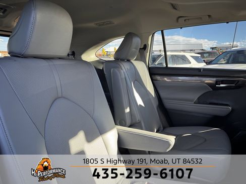 Used 2023 Toyota Highlander Limited image 35