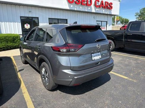 Used 2024 Nissan Rogue S FWD image 3