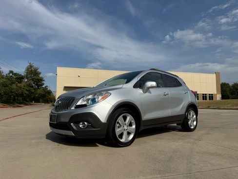 Used 2015 Buick Encore Convenience FWD image 2