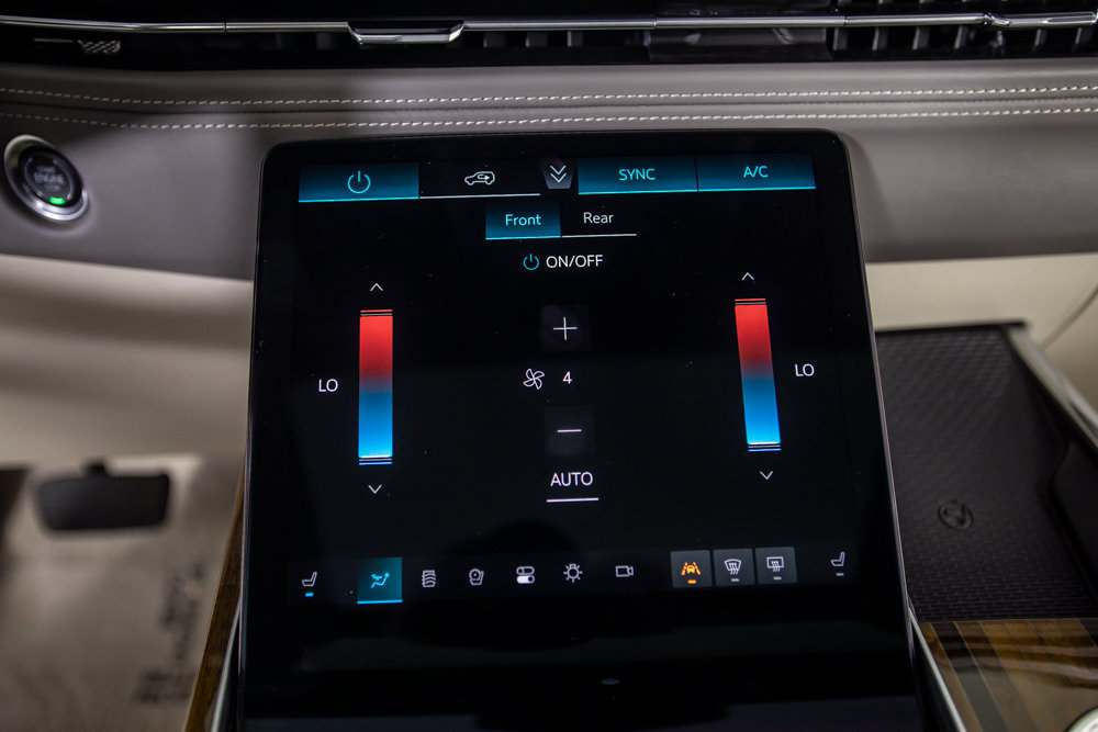 Used 2025 Cadillac Escalade Premium Luxury Platinum w/ LPO, Floor Liner Package AWD/4WD image 34