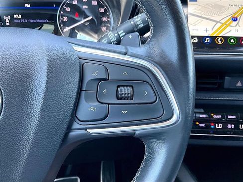 Used 2022 Buick Envision Essence w/ Technology Package II FWD image 12