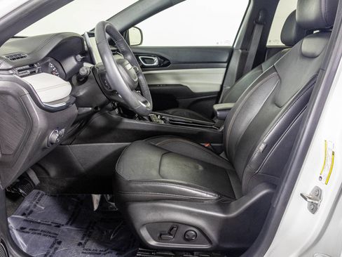 Used 2023 Jeep Compass Limited AWD/4WD image 23