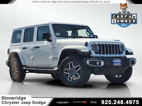 Used 2024 Jeep Wrangler Unlimited Sahara AWD/4WD image 1