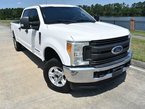 Used 2017 Ford F250 XL w/ Power Equipment Group image 2