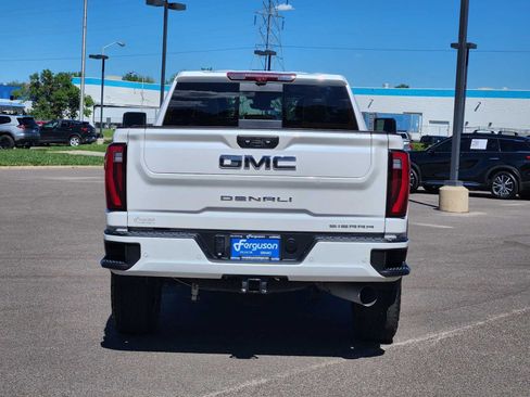 Used 2024 GMC Sierra 2500 Denali Ultimate AWD/4WD image 13