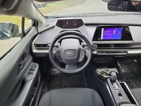 Used 2024 Toyota Prius LE FWD image 25
