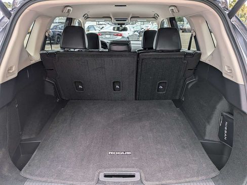 Used 2026 Nissan Rogue SL FWD image 13
