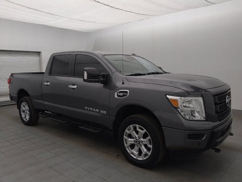 Used 2021 Nissan Titan SV w/ SV Convenience Package AWD/4WD image 11