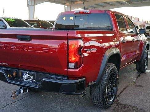 Used 2025 Chevrolet Colorado Trail Boss AWD/4WD image 3