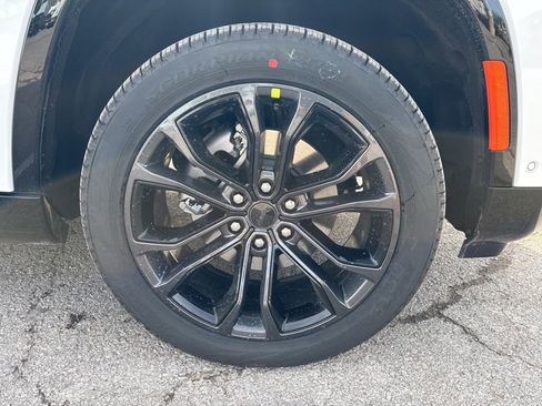 New 2026 Jeep Grand Wagoneer Summit image 42