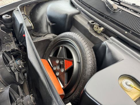 Used 1990 Ferrari Mondial T Cabriolet image 38