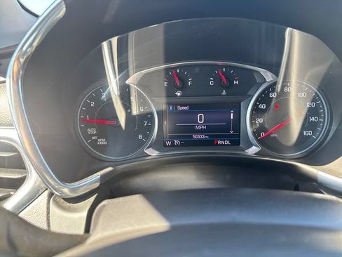 Used 2019 Chevrolet Equinox LT FWD image 16