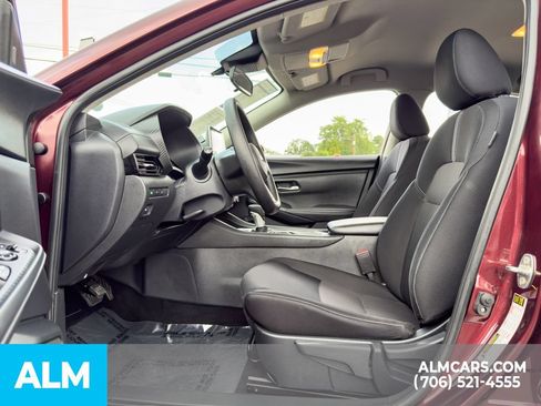 Used 2024 Nissan Sentra SV FWD image 11