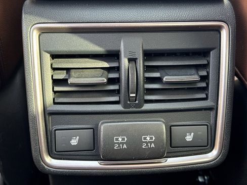 Used 2021 Subaru Forester Touring image 18