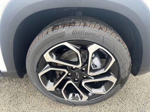 New 2026 Chevrolet Trax RS w/ Driver Confidence Package image 12