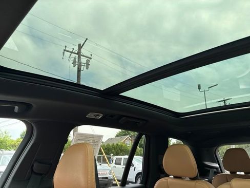 Used 2018 Volvo XC90 T5 Momentum w/ Convenience Package AWD/4WD image 34