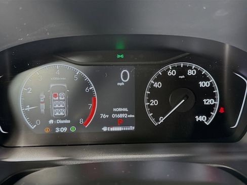 Used 2025 Honda Pilot EX-L image 10