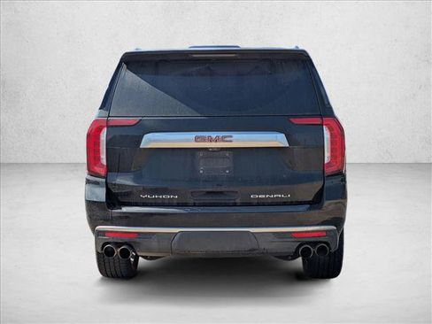 Used 2021 GMC Yukon XL Denali w/ Denali Premium Package image 6