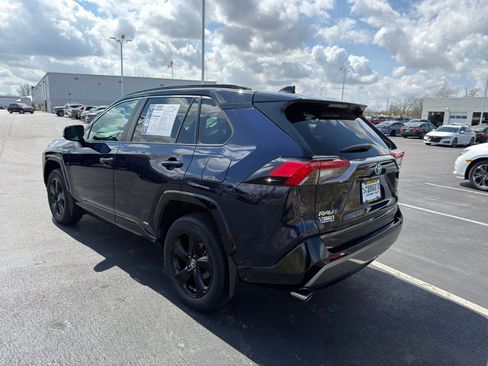 Used 2020 Toyota RAV4 XSE w/ XSE Grade Weather Package image 4