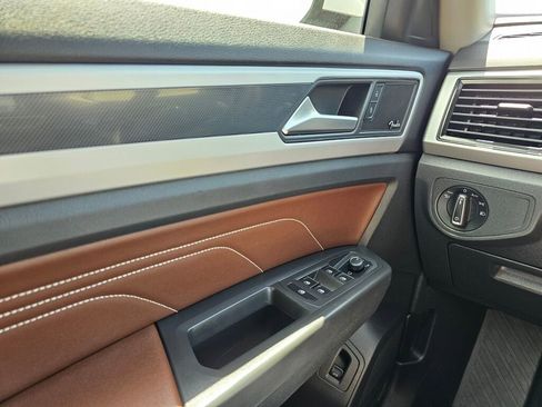 Used 2023 Volkswagen Atlas SEL Premium AWD/4WD image 28