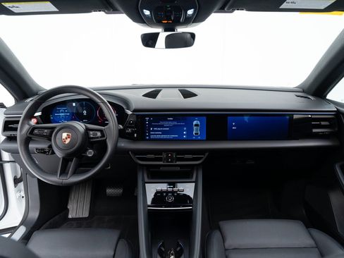 Used 2024 Porsche Macan 4 Electric image 18