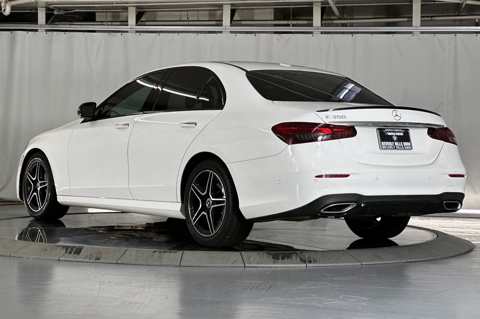 Used 2022 Mercedes-Benz E 350 Sedan image 3