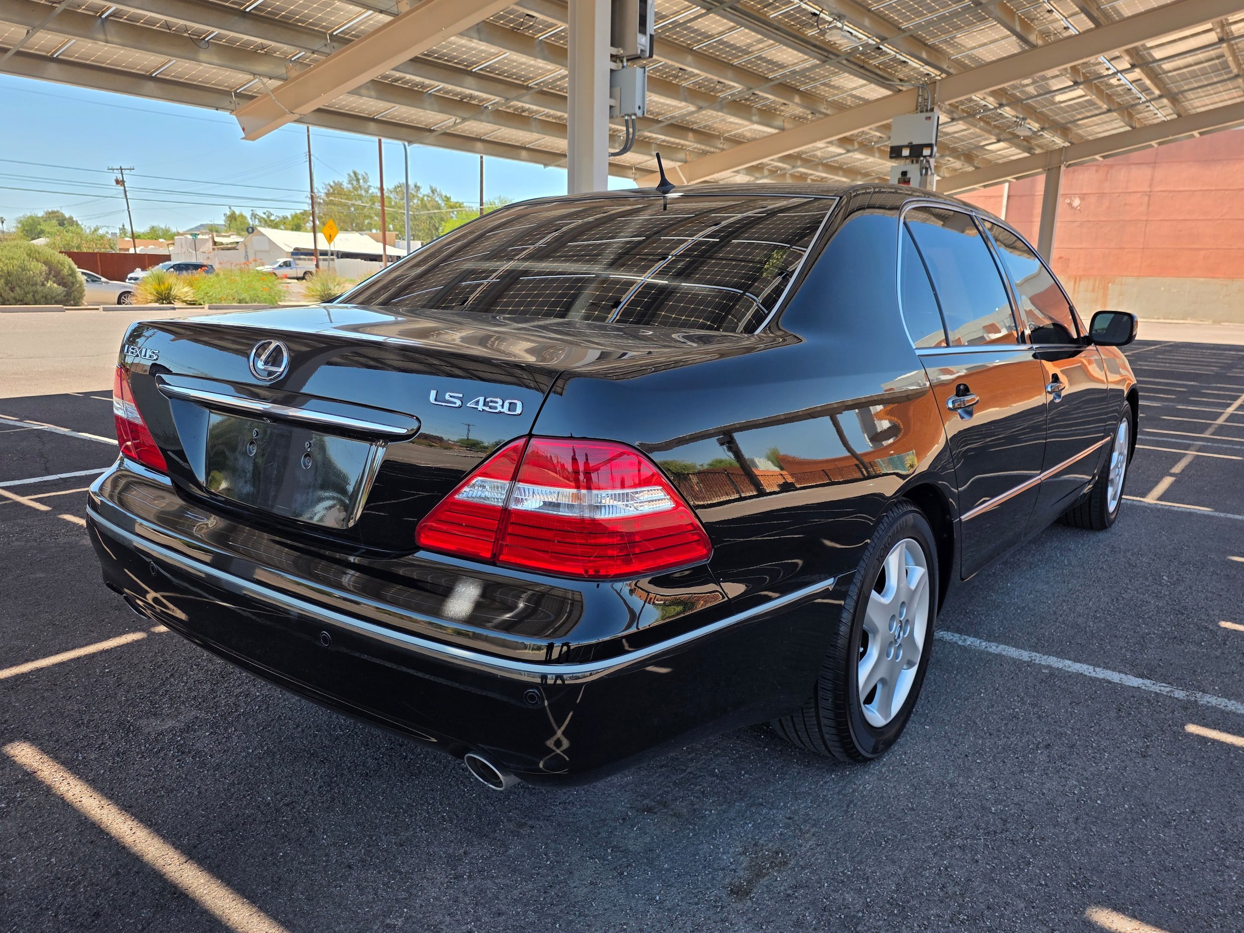 Used 2004 Lexus LS 430 w/ Modern Luxury Pkg RWD image 5