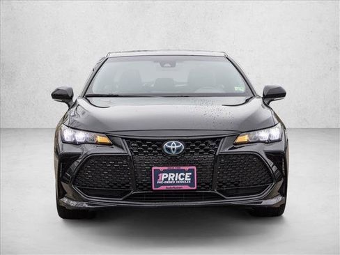 Used 2019 Toyota Avalon XSE w/ All Weather Liner Package image 2