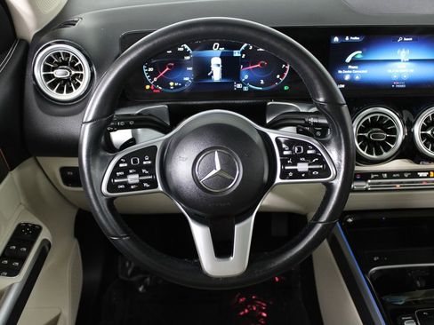 Used 2022 Mercedes-Benz GLB 250 image 8